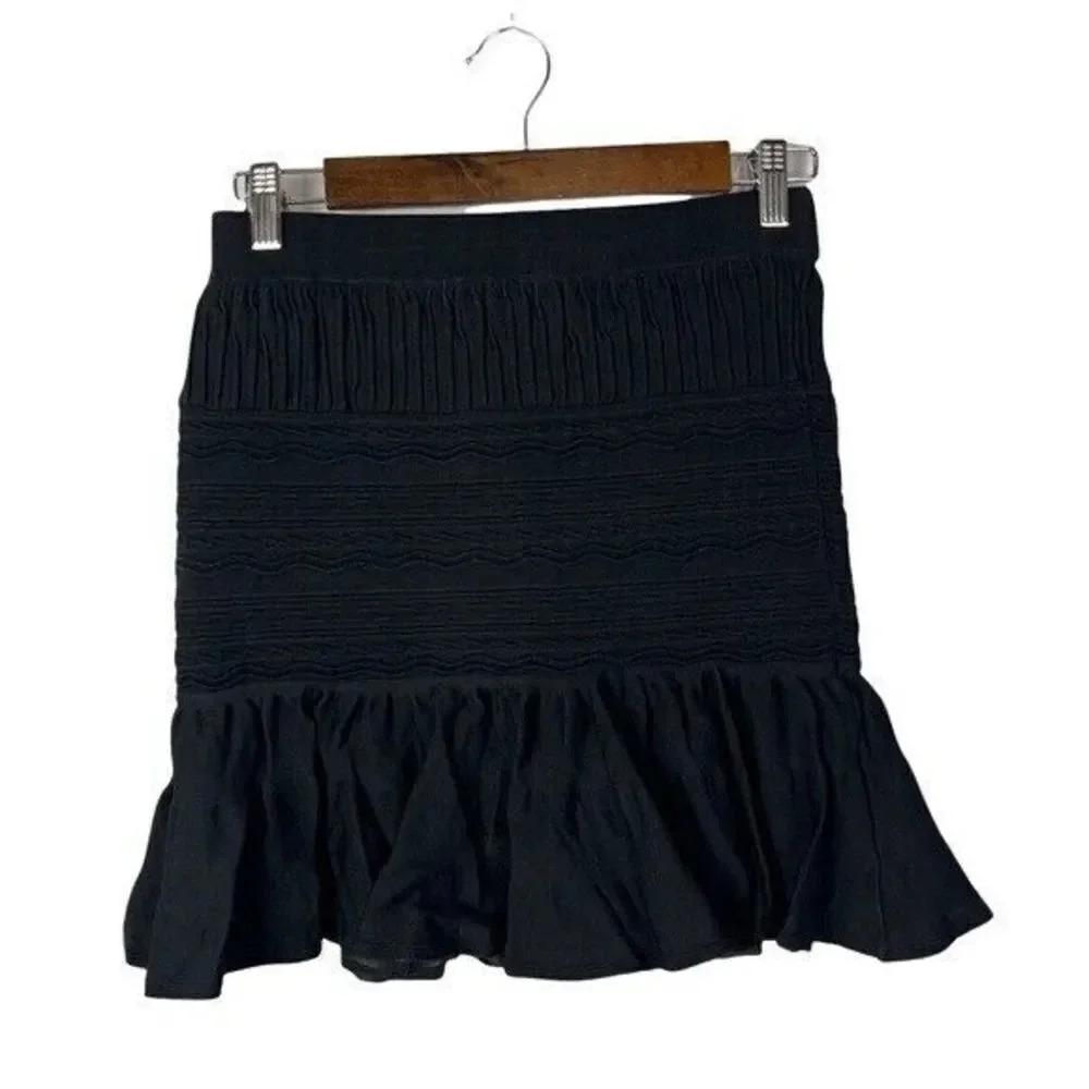 Boutique Olivaceous Black Textured Bodycon Ruffle Bottom Mini Skirt M